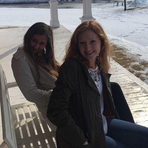 Meet your Posher, Claire